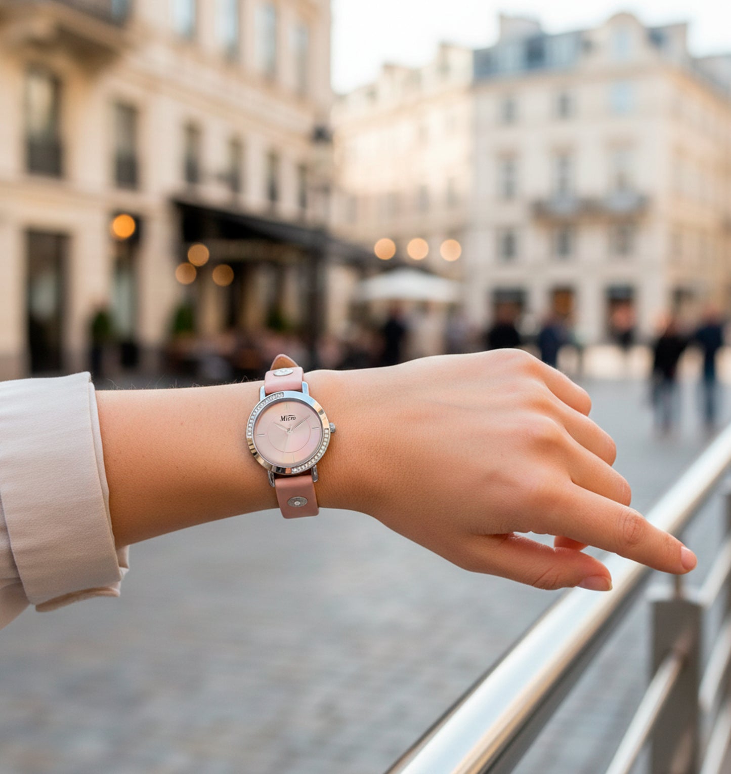 Reloj de mujer Micro con correa de cuero